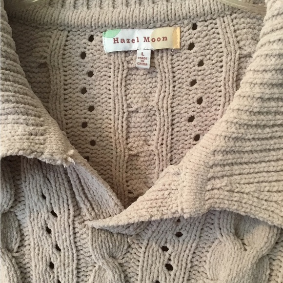 Hazel Moon Size M Sweater Loose Knit Collared Cropped Tan in color, Long Sleeved - Picture 6 of 7
